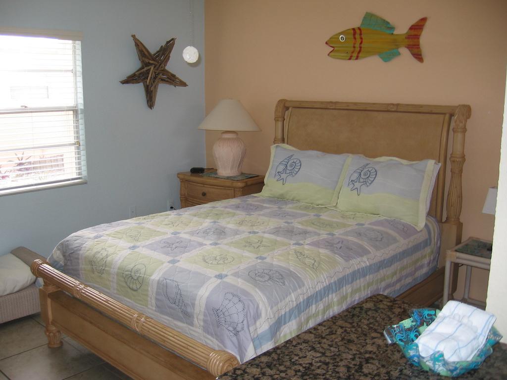 A Beach Retreat On Casey Key Venice Room photo